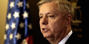 Court puts on hold Graham’s testimony in Georgia election probe