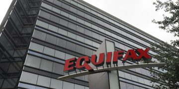 Former Equifax employee indicted for insider trading