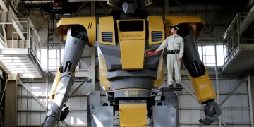Japanese engineer builds giant robot to realize ‘Gundam’ dream