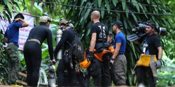 More rain feared as Thai rescuers plan how to extract boys from flooded cave