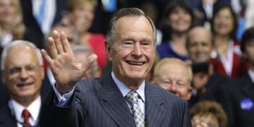 Former President George H.W. Bush remembered for role in Cold War, Iraq