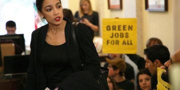 Democrats launch 10-year ‘Green New Deal’ for clean energy