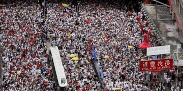 Hong Kong plunged into political crisis after huge protest against extradition law