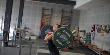 Weightlifting better at reducing heart fat than aerobic exercise