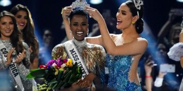 Miss South Africa wins 2019 Miss Universe crown