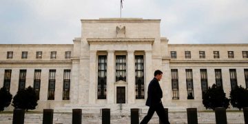Fed mounts aggressive new steps to combat coronavirus hit to economy