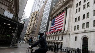 U.S. economy turns in sluggish 1.5% second-quarter growth and inflation remains above Fed target