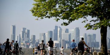 U.S. banks gird for mad grab of another $310 billion in new small business aid