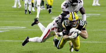 Rodgers, Tonyan lead Packers to 30-16 victory over Falcons