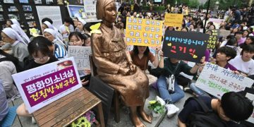 Seoul court orders Japan to compensate 12 Korean sex slaves