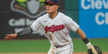 Taiwanese-born Chang gets racist tweets after Indians error