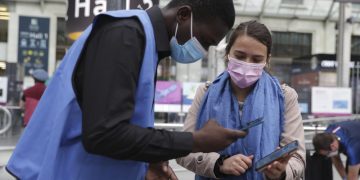 France’s virus pass now required in restaurants, trains