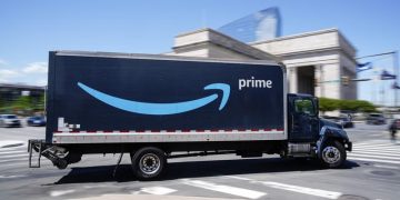 Amazon eyes 125K more hires, $18+ per hour average salary