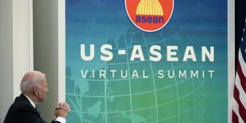 US, China, Russia join Asia summit amid regional disputes