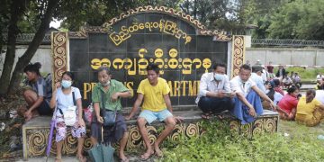 Crowds outside Myanmar’s prisons await freed detainees