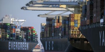 US economy grew 3.2% in Q3, an upgrade from earlier estimate