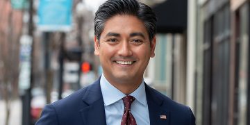 Aftab Pureval, Indian American sworn in as first AAPI Mayor of Cincinnati