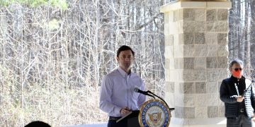 Senator Ossoff meet with AAPI community in Gwinnett