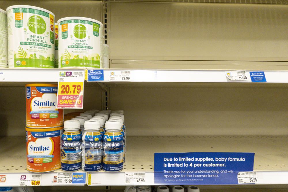 Parents hunting for baby formula as shortage spans US - Vimarsana News