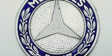 Mercedes claims record price for rare winged car at auction