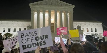 Report: Supreme Court draft suggests Roe could be overturned