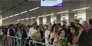 Airport chaos: European travel runs into pandemic cutbacks