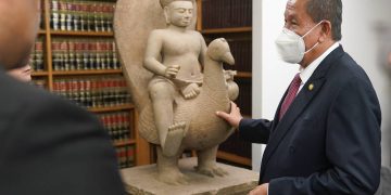 US to return 30 looted artifacts to Cambodia