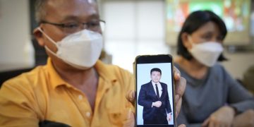 Malaysian dad pleads help for scam victims after son died