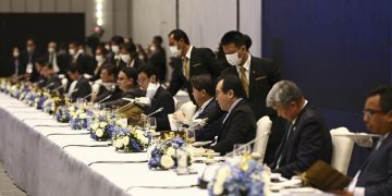 Asia-Pacific leaders seek unity on war, economic ills, virus