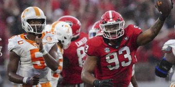 AP Top 25: Georgia has No. 1 on lock, ’Bama drops to No. 10