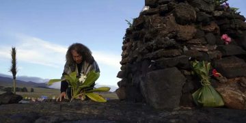 For many Hawaiians, lava flows are a time to honor, reflect