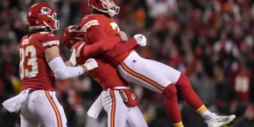 Super Bowl 57: Chiefs, Eagles meet for title in Arizona