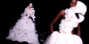Couture season ends with disco, celebrity and classic glamor