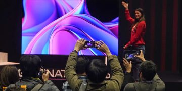 Best of CES 2023: Wireless TV, delivery robots and in-car VR