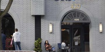 Silicon Valley Bank’s demise disrupts the disruptors in tech