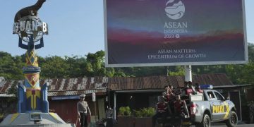 ASEAN leaders to tackle regional crises at tropical resort