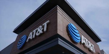 Senators seek answers from AT&T in massive hacking of US customer call data