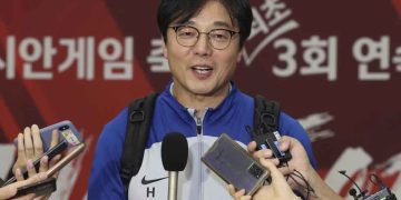 South Korea replaces Klinsmann with Asian Games-winning coach Hwang