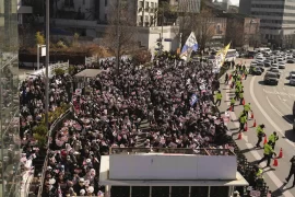 South Korea’s impeached president defies warrant after hourslong standoff