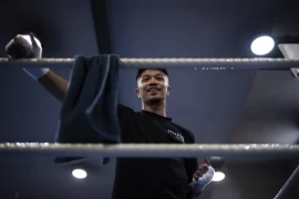 Nakatani, a rising star in the golden age of Japanese boxing, is determined to knock out Inoue
