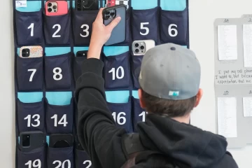 cellphones.school2